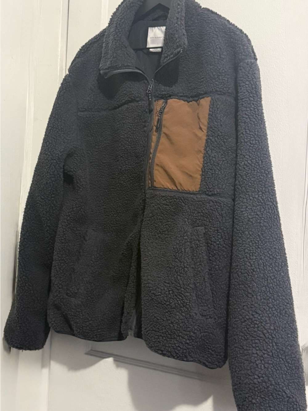 Cotton On Men's Gray Teddy Full Zip Jacket Size L With Brown Chest Pocket.